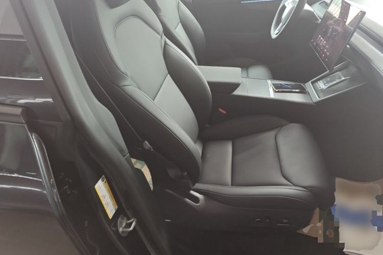 Used Tesla Model Y L 2025 Model Long-Range All-Wheel-Drive Version Right Front Seat