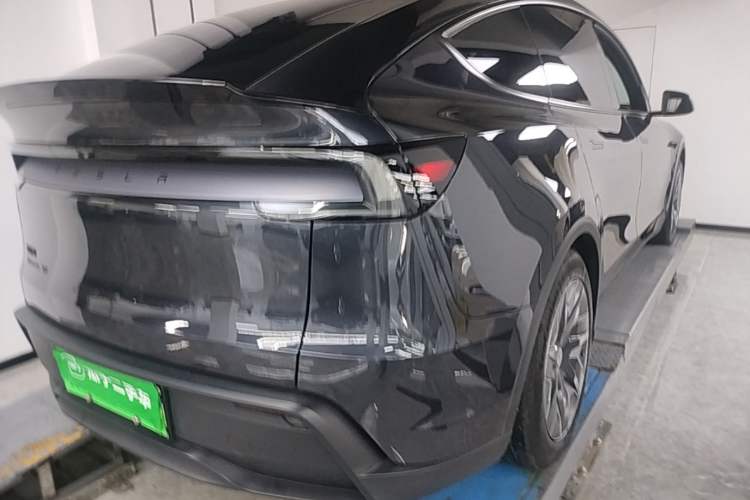 Used Tesla Model Y L 2025 Model Long-Range All-Wheel-Drive Version Right Rear Taillight