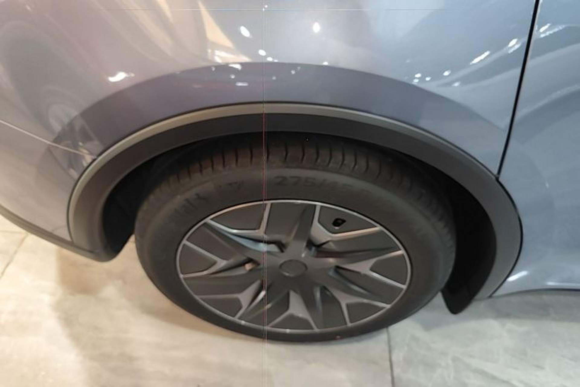 Used Tesla Model Y L 2025 Model Long-Range All-Wheel-Drive Version Right Rear Wheel Hub