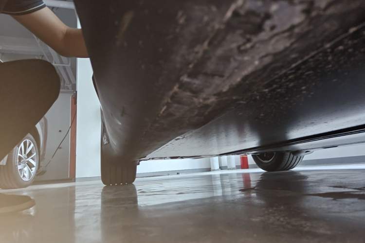 Used Tesla Model Y L 2025 Model Long-Range All-Wheel-Drive Version Right Side Sill