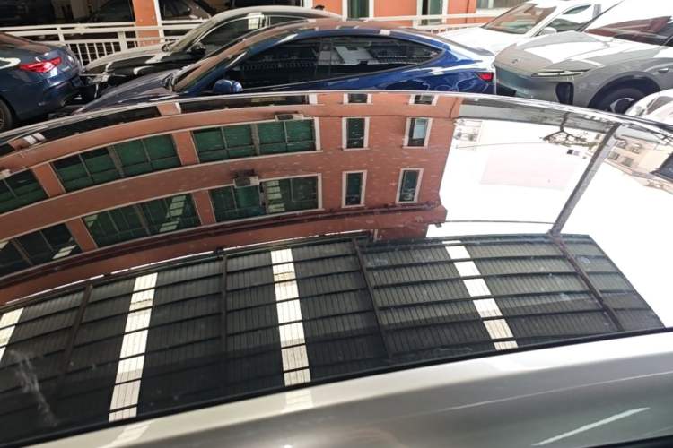 Used Tesla Model Y L 2025 Model Long-Range All-Wheel-Drive Version Roof