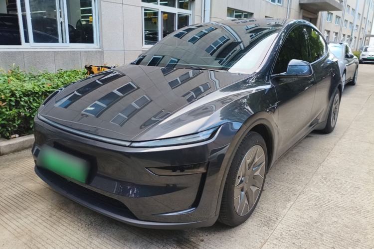 Tesla Model Y L 2025 Model Long-Range All-Wheel-Drive Version