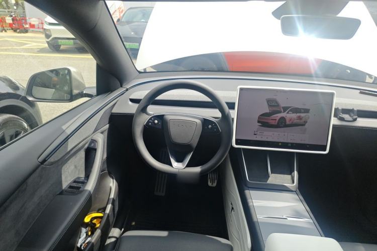 Used Tesla Model Y L 2025 Model Long-Range All-Wheel-Drive Version Steering Wheel