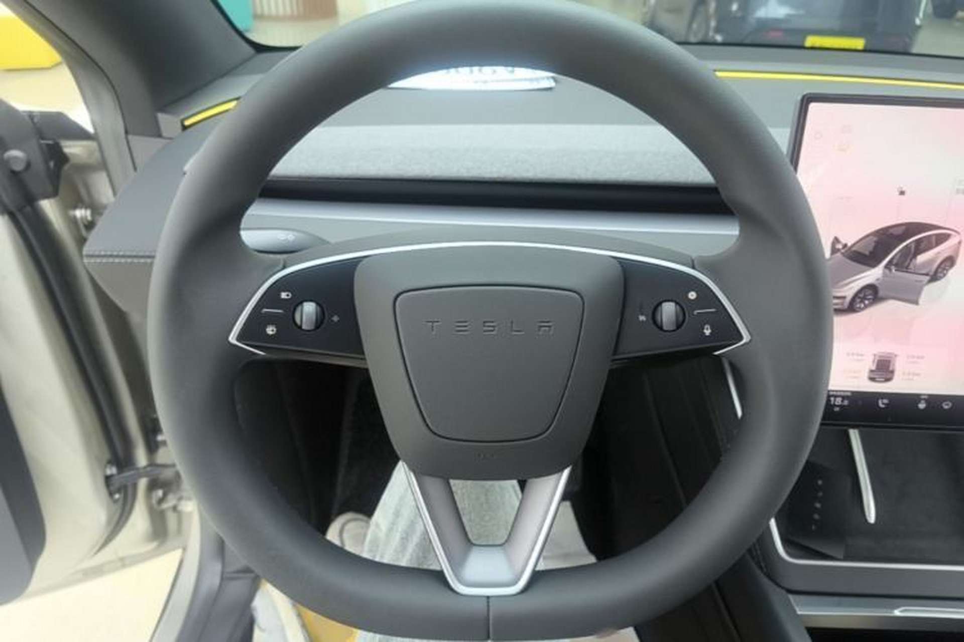 Used Tesla Model Y L 2025 Model Long-Range All-Wheel-Drive Version Steering Wheel