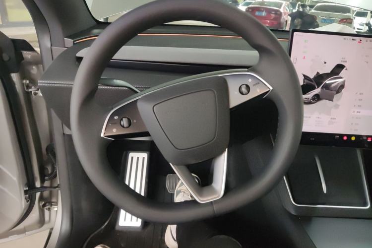 Used Tesla Model Y L 2025 Model Long-Range All-Wheel-Drive Version Steering Wheel