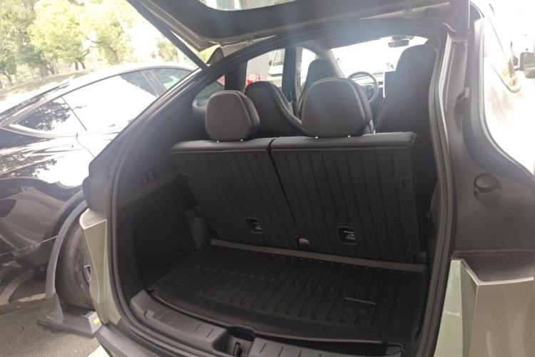 Used Tesla Model Y L 2025 Model Long-Range All-Wheel-Drive Version Trunk