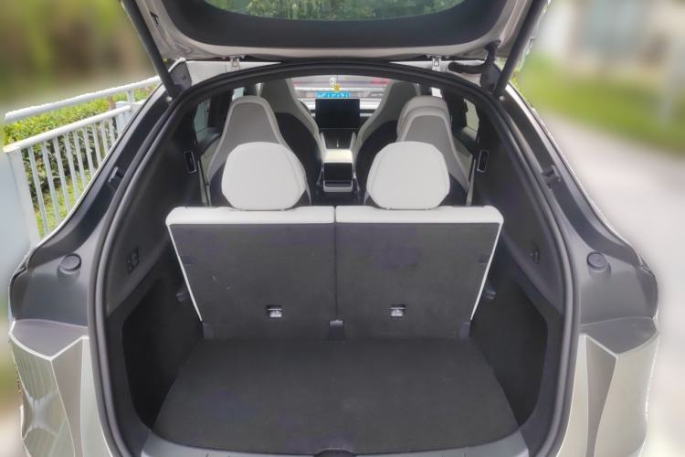 Used Tesla Model Y L 2025 Model Long-Range All-Wheel-Drive Version Trunk