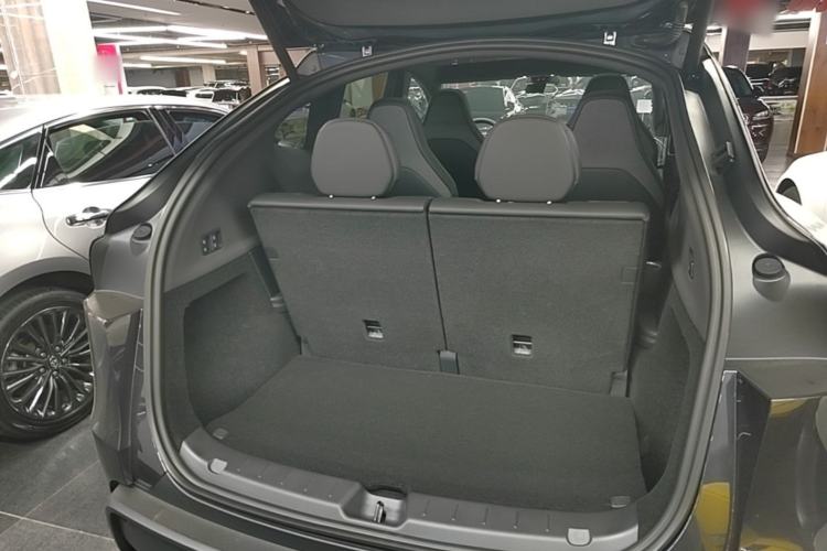 Used Tesla Model Y L 2025 Model Long-Range All-Wheel-Drive Version Trunk