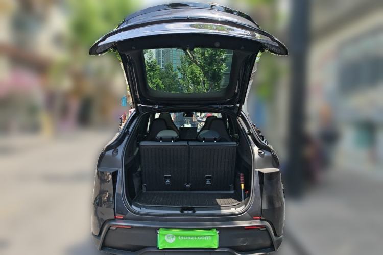 Used Tesla Model Y L 2025 Model Long-Range All-Wheel-Drive Version Trunk