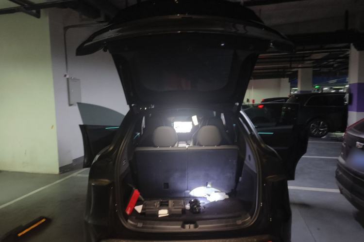 Used Tesla Model Y L 2025 Model Long-Range All-Wheel-Drive Version Trunk