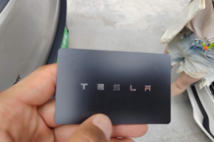 Used Tesla Model Y L 2025 Model Long-Range All-Wheel-Drive Version Vehicle Key