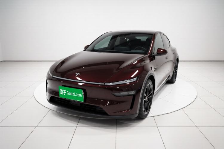 Tesla Model Y 2025 Long-Range All-Wheel Drive First Edition