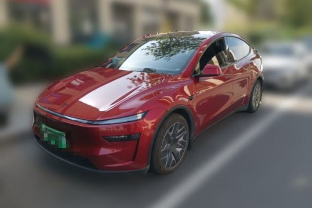 Ojetý Tesla Model Y L 2025 Model Long-Range All-Wheel-Drive Version