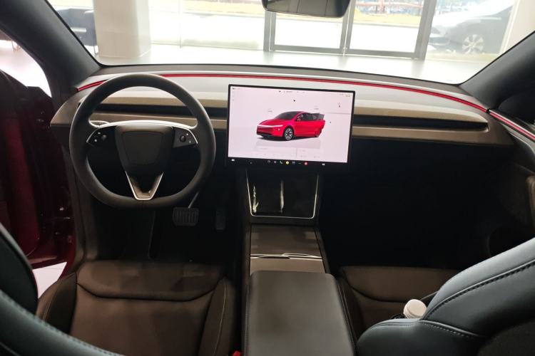 Used Tesla Model Y L 2025 Model Long-Range All-Wheel-Drive Version Center Console