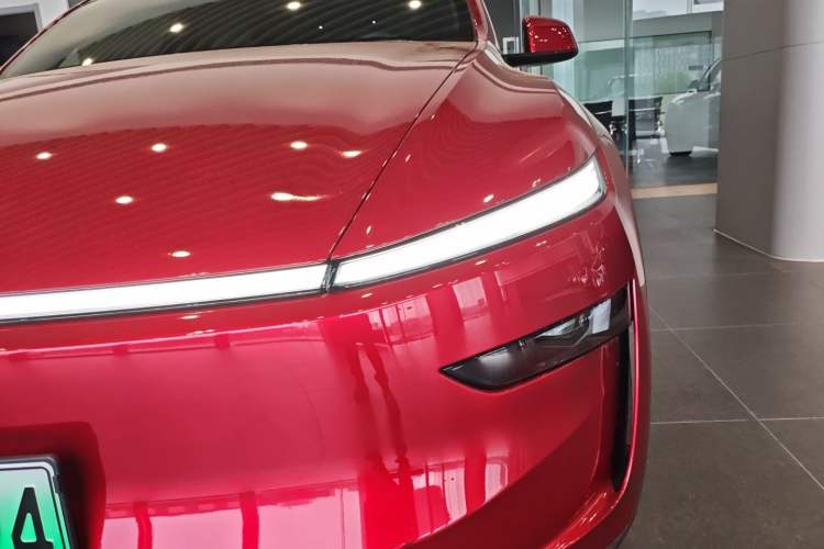 Used Tesla Model Y L 2025 Model Long-Range All-Wheel-Drive Version Left Front Headlight