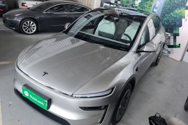 Used Tesla Model Y L 2025 Model Long-Range All-Wheel-Drive Version