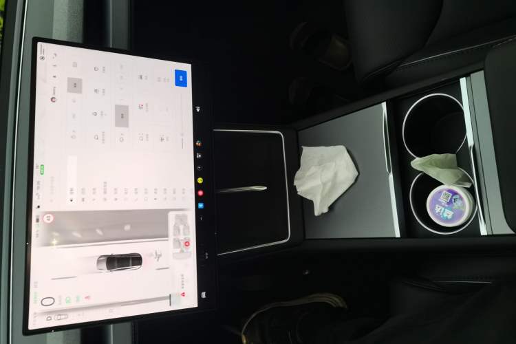 Used Tesla Model Y L 2025 Model Long-Range All-Wheel-Drive Version Audio And AC Panel