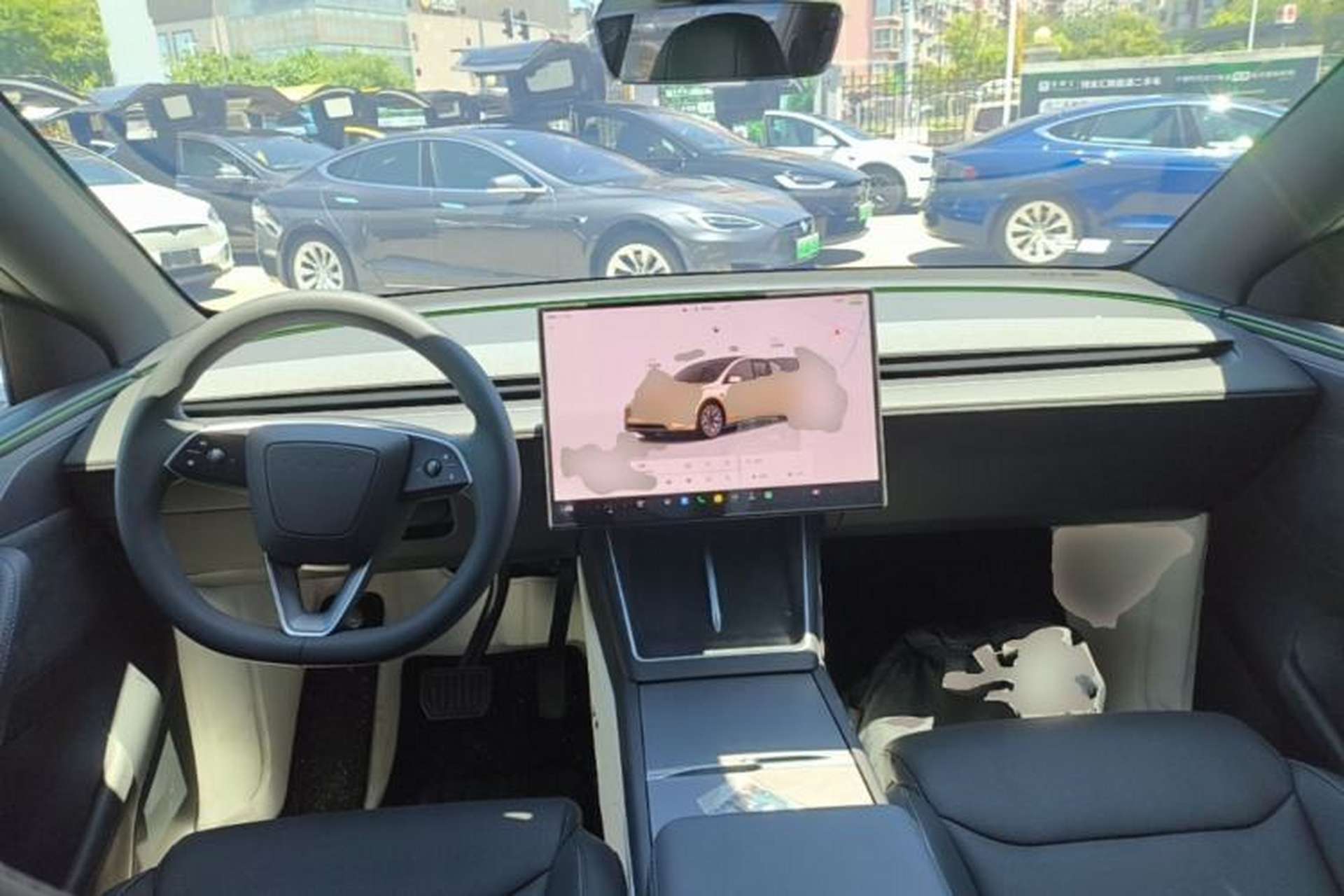 Used Tesla Model Y L 2025 Model Long-Range All-Wheel-Drive Version Center Console