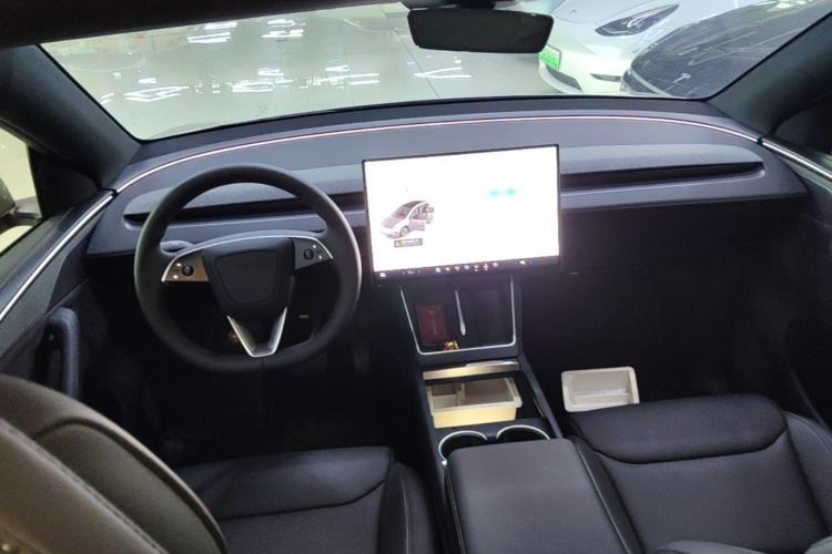 Used Tesla Model Y L 2025 Model Long-Range All-Wheel-Drive Version Center Console