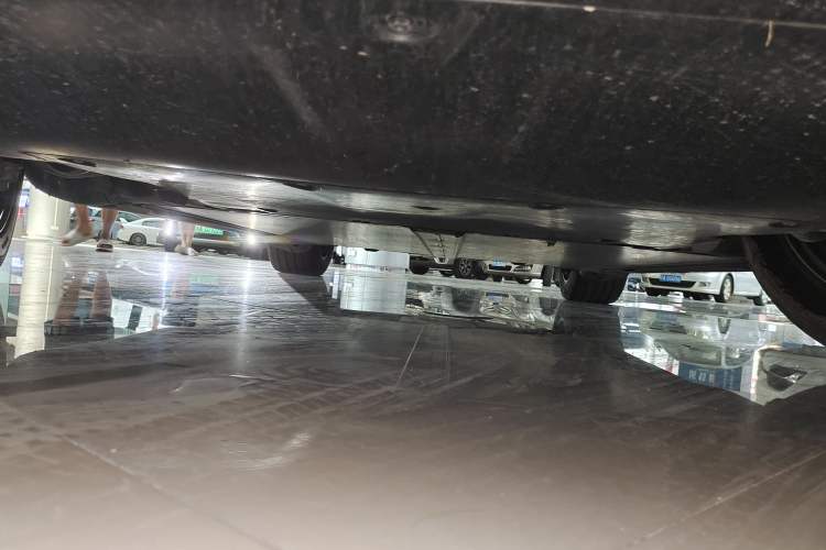 Used Tesla Model Y L 2025 Model Long-Range All-Wheel-Drive Version Chassis Front