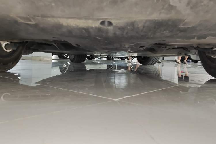Used Tesla Model Y L 2025 Model Long-Range All-Wheel-Drive Version Chassis Rear