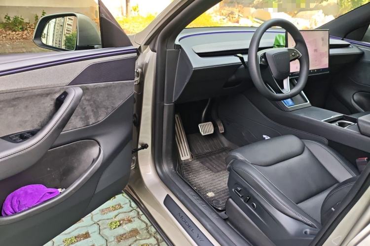 Used Tesla Model Y L 2025 Model Long-Range All-Wheel-Drive Version Driver Seat