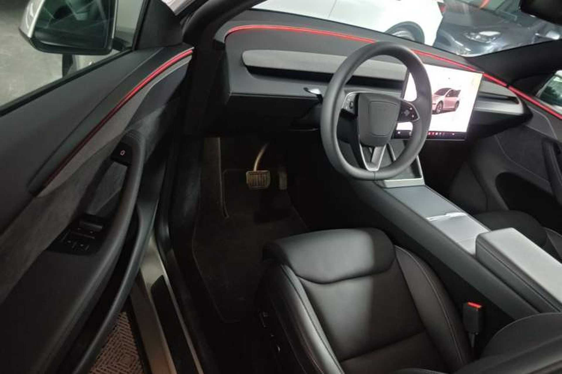 Used Tesla Model Y L 2025 Model Long-Range All-Wheel-Drive Version Driver Seat