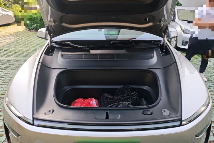 Used Tesla Model Y L 2025 Model Long-Range All-Wheel-Drive Version Engine Bay