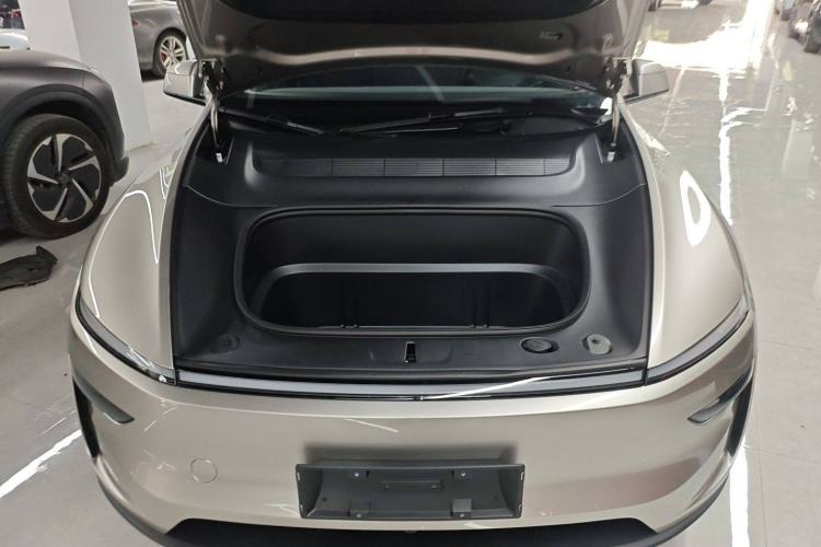 Used Tesla Model Y L 2025 Model Long-Range All-Wheel-Drive Version Engine Bay