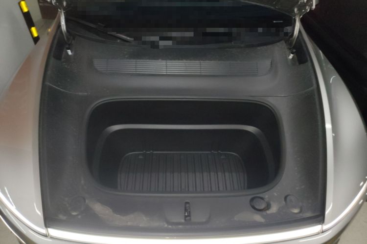 Used Tesla Model Y L 2025 Model Long-Range All-Wheel-Drive Version Engine Bay