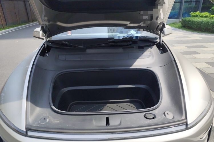 Used Tesla Model Y L 2025 Model Long-Range All-Wheel-Drive Version Engine Bay