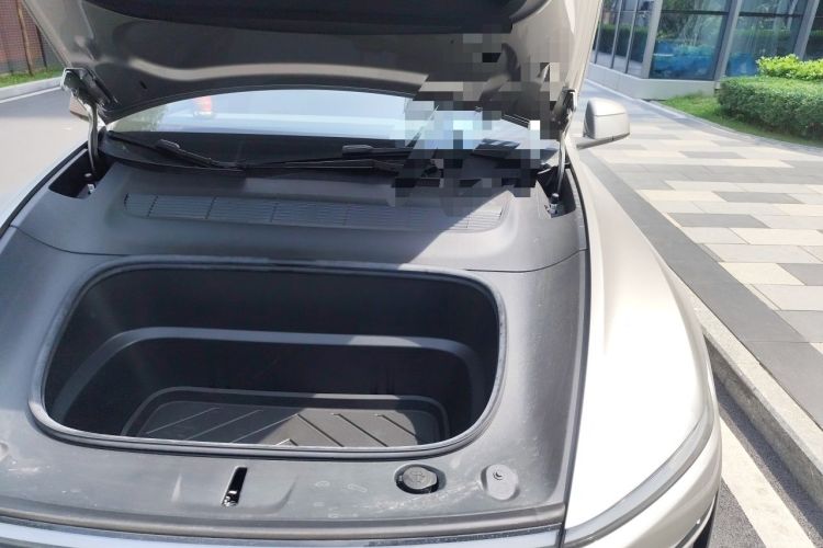 Used Tesla Model Y L 2025 Model Long-Range All-Wheel-Drive Version Engine Bay Left