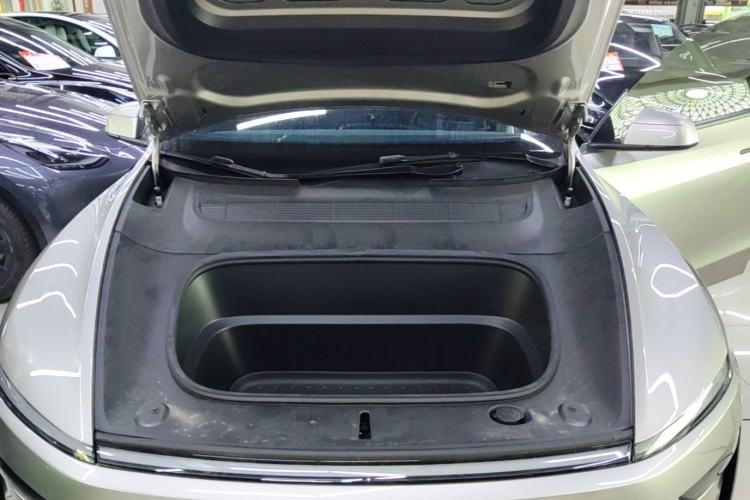 Used Tesla Model Y L 2025 Model Long-Range All-Wheel-Drive Version Engine Bay