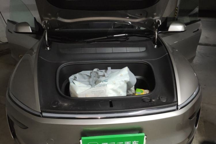 Used Tesla Model Y L 2025 Model Long-Range All-Wheel-Drive Version Engine Bay