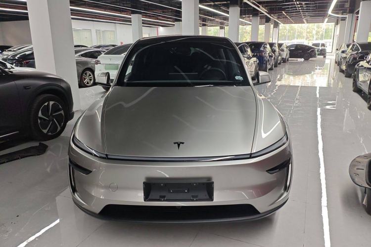 Used Tesla Model Y L 2025 Model Long-Range All-Wheel-Drive Version Exterior 1