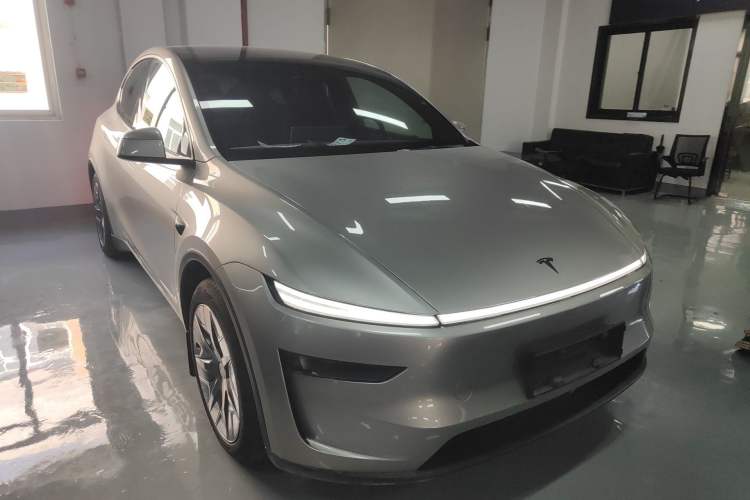 Used Tesla Model Y L 2025 Model Long-Range All-Wheel-Drive Version Exterior 1