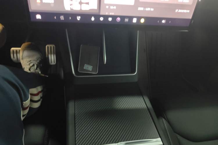 Used Tesla Model Y L 2025 Model Long-Range All-Wheel-Drive Version Gear Lever