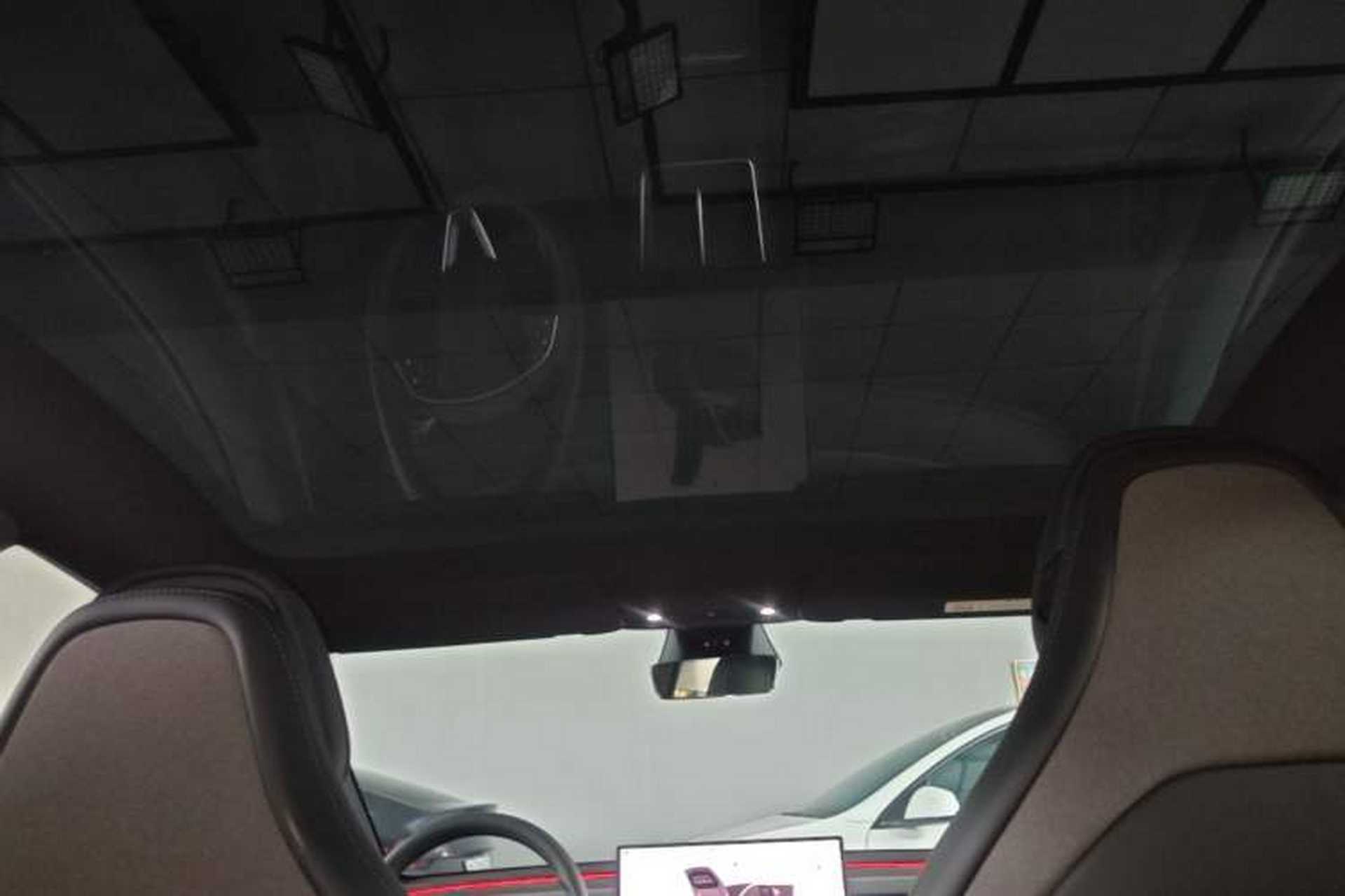 Used Tesla Model Y L 2025 Model Long-Range All-Wheel-Drive Version Headliner