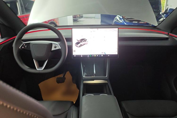 Used Tesla Model Y L 2025 Model Long-Range All-Wheel-Drive Version Interior 2