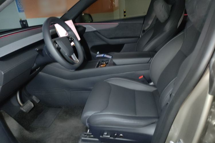 Used Tesla Model Y L 2025 Model Long-Range All-Wheel-Drive Version Left Front Seat