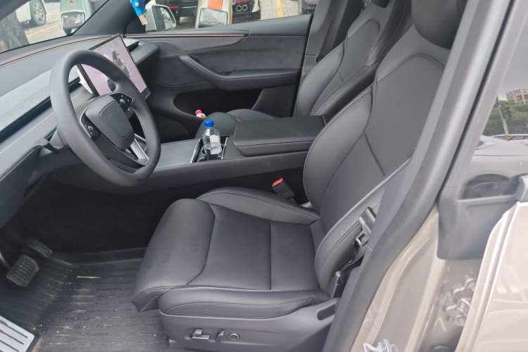 Used Tesla Model Y L 2025 Model Long-Range All-Wheel-Drive Version Left Front Seat