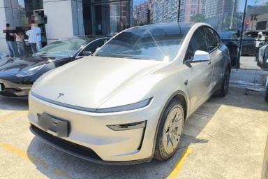 Used Tesla Model Y L 2025 Model Long-Range All-Wheel-Drive Version