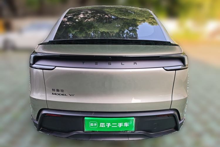 Used Tesla Model Y L 2025 Model Long-Range All-Wheel-Drive Version Rear