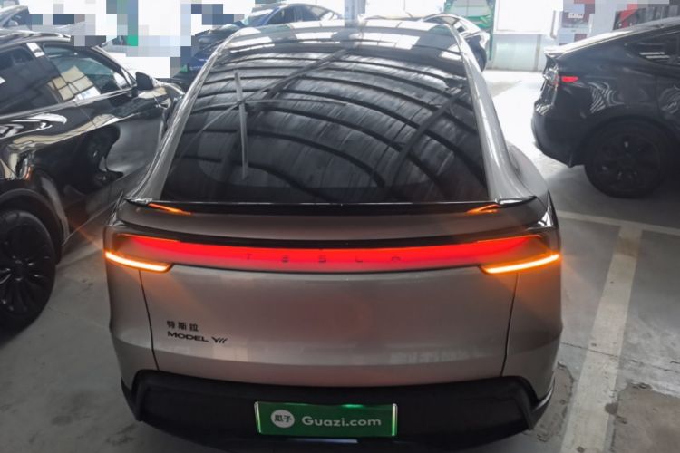 Used Tesla Model Y L 2025 Model Long-Range All-Wheel-Drive Version Rear