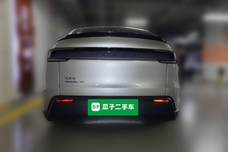 Used Tesla Model Y L 2025 Model Long-Range All-Wheel-Drive Version Rear