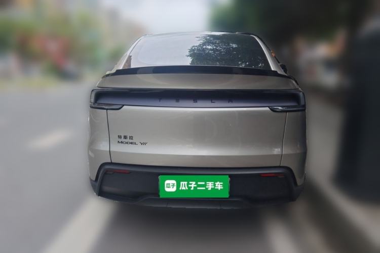 Used Tesla Model Y L 2025 Model Long-Range All-Wheel-Drive Version Rear