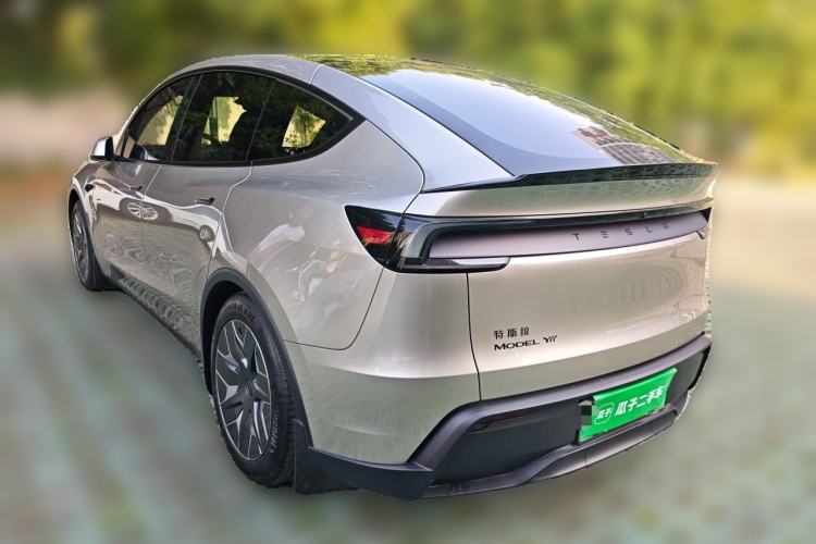 Used Tesla Model Y L 2025 Model Long-Range All-Wheel-Drive Version Rear Left 45 Deg