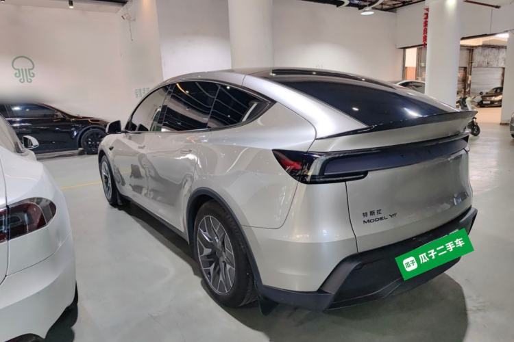 Used Tesla Model Y L 2025 Model Long-Range All-Wheel-Drive Version Rear Left 45 Deg