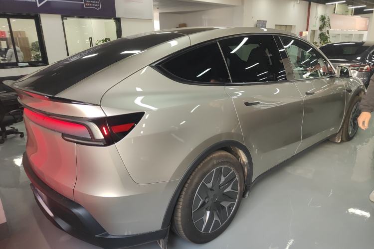 Used Tesla Model Y L 2025 Model Long-Range All-Wheel-Drive Version Rear Right 45 Deg