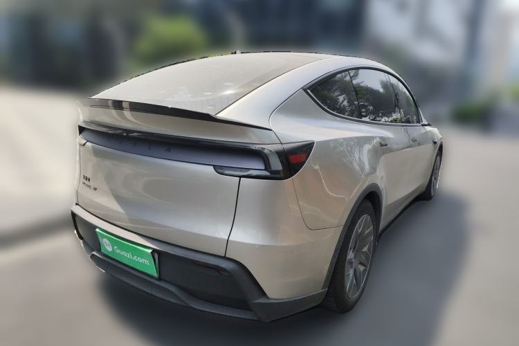 Used Tesla Model Y L 2025 Model Long-Range All-Wheel-Drive Version Rear Right 45 Deg